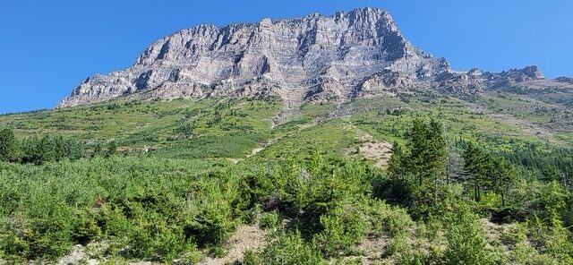 About road towards old mountainbare